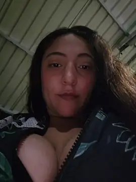 VickyHoult – Naživo XXX chat