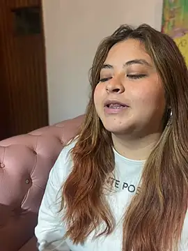 ZoeBennett_Pink – Kamerová šou