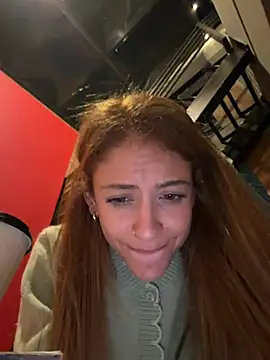 XXX chat uživo modela alana15