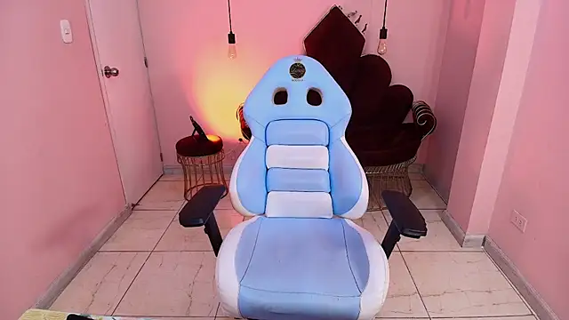 Soffi_x_x_n Live XXX chat