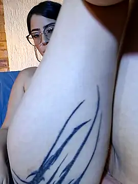 Backdoor_Newbien Live XXX chat