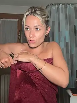 petrouchkaaa_'s Live XXX Chat