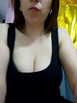 Chat +18 de Mia_Novikov ao vivo