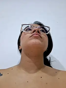 -VICKKY élő XXX-chatje