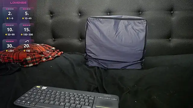 nairobi8 Live XXX-Chat