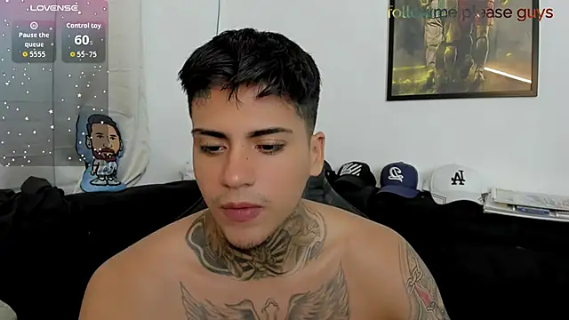 sweetlatinoboy Show in webcam
