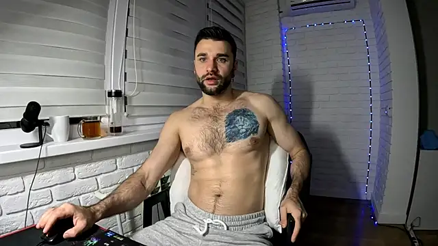 DaddySlava: онлайн-секс-чат