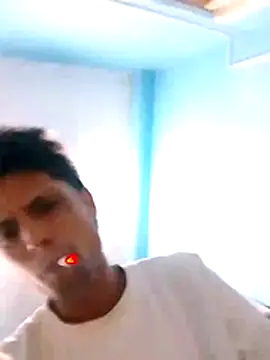 Show modela CubaxxxPeneGrande na web-kameri