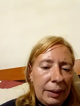 Chat +18 de Ladykiss833 ao vivo