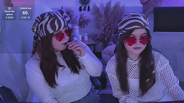 Chat +18 de Elainebeness ao vivo