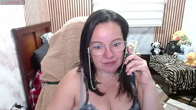Sonialorens_ – Live XXX-chat