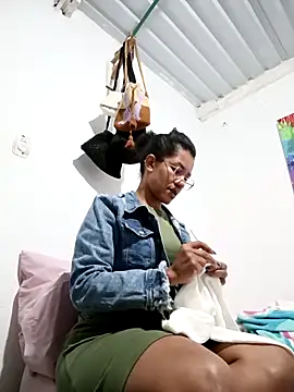 Czat XXX na żywo – Bigassmommy_x