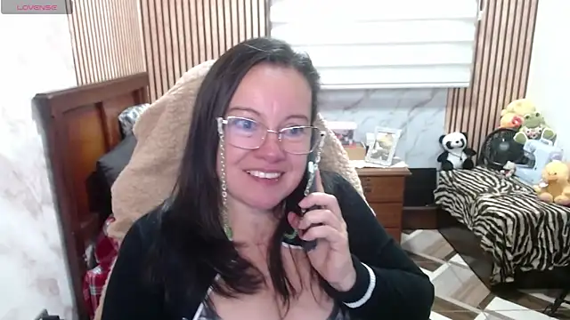 Sonialorens_'s Live XXX Chat