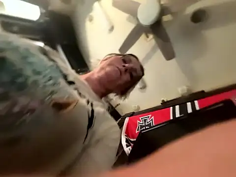 LilMissKaos 即時 XXX 聊天