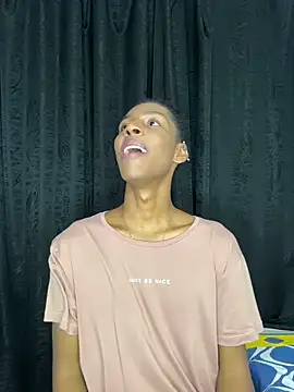 maiki18_ – Live XXX-chat