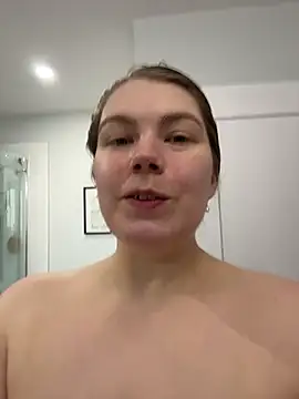 Czat XXX na żywo – violetaurora95