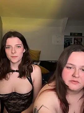 PixieXLun's Webcam Show