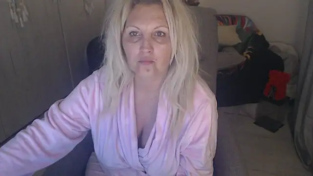 Divineblond – Live XXX-chat