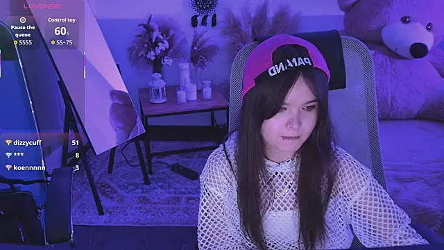 Elainebeness' Live XXX Chat
