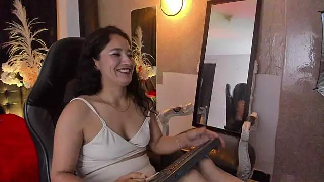 دردشة Vicky_Angeel الجنسية المباشرة