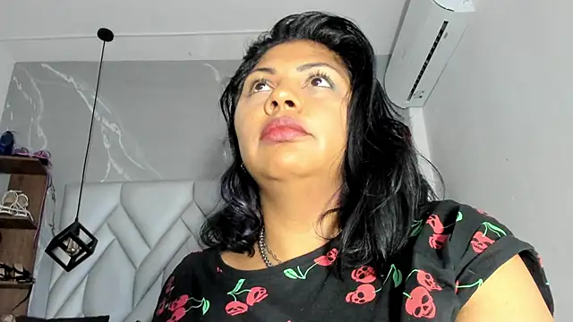 دردشة MirandaHaguen الجنسية المباشرة