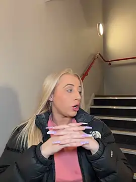 Strongqueen 现场XXX聊天