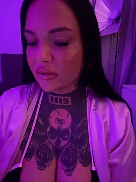 Chat +18 de _MelinaCurves_ ao vivo