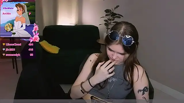 Dilara_xBaby Chat XXX in diretta