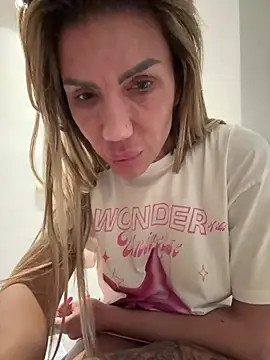 LoreennAny Chat XXX live