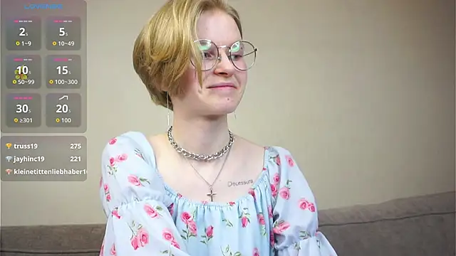 دردشة ToyaPletz الجنسية المباشرة