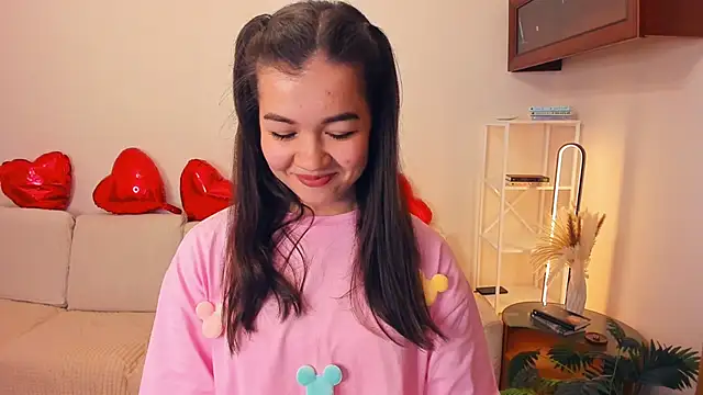 Živý XXX chat ShanaYock