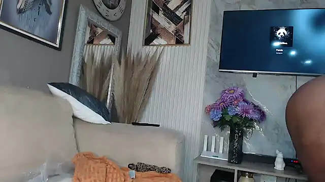 ThickyMinajxx Webcamshow