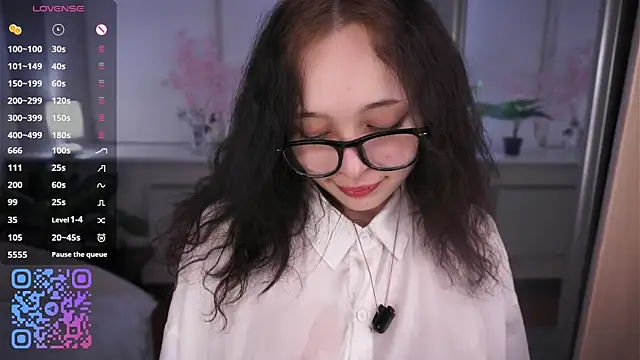 Chatroom XXX en direct de HannaHayles