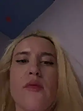 Chat +18 de BeatrixxAndLiam ao vivo