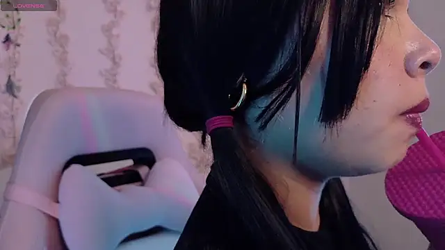 Haelycute's Live XXX Chat