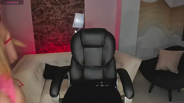 JuanitaClay's Live XXX Chat