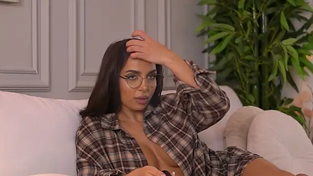 NicoleCellini Chat XXX live