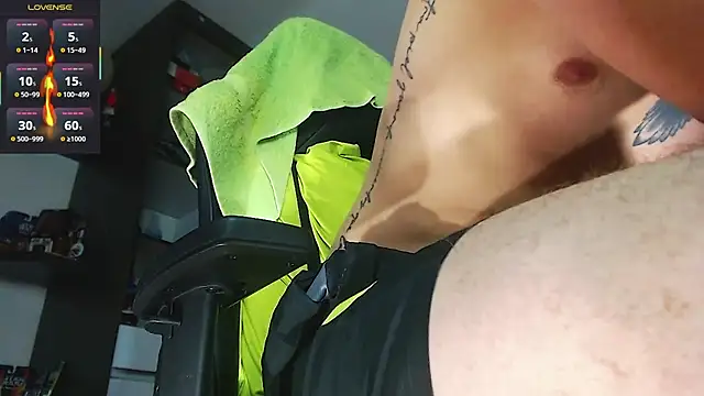 justincs' Live XXX Chat