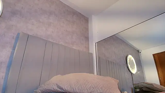 Chat +18 de karla-ruiz ao vivo