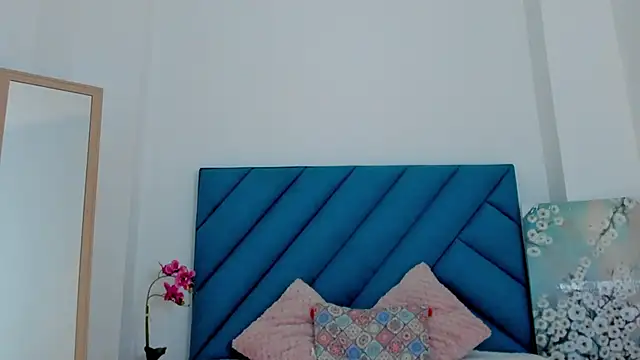 spicyinkk Webcam show