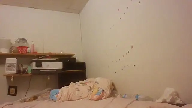 starlight1983 Adlı Modelin Canlı XXX Sohbeti