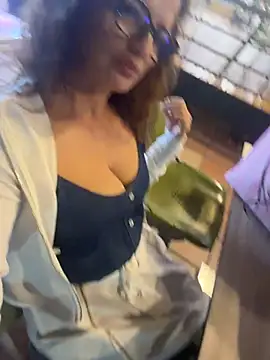 دردشة CioniWeiss الجنسية المباشرة