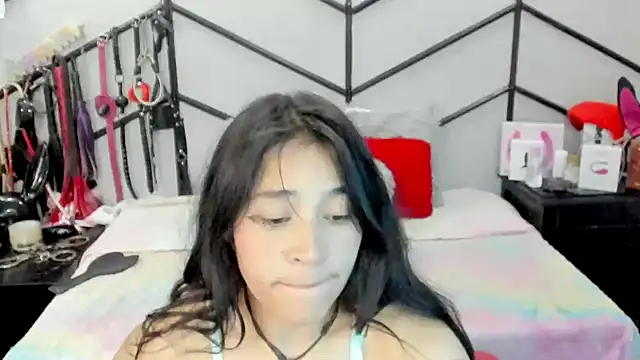 AlanaLuck Chat XXX in diretta