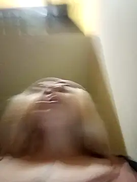 madelaine-'s Live XXX Chat