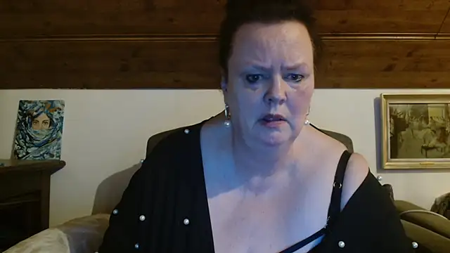 TiffanyMature's Live XXX Chat