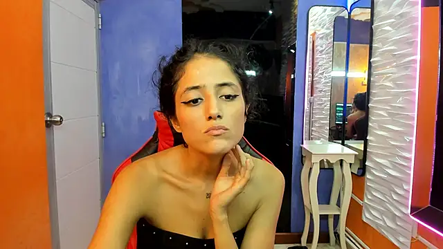 แชท XXX สดของ emily_rz1