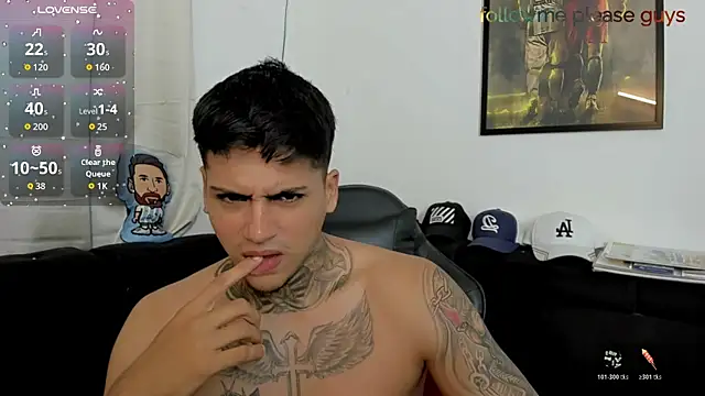 sweetlatinoboy's Live XXX Chat
