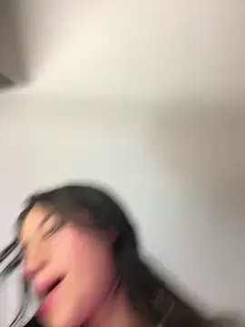 Emmily_19 live XXX chat