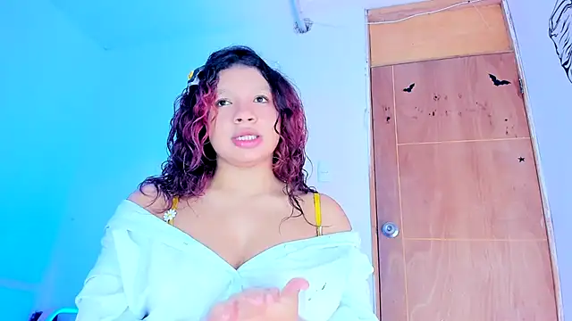 Czat XXX na żywo – Emily_Coper18