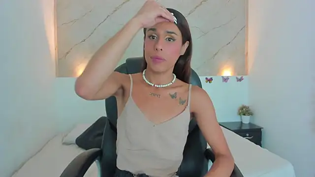 Show webcam de pretty_ariiel